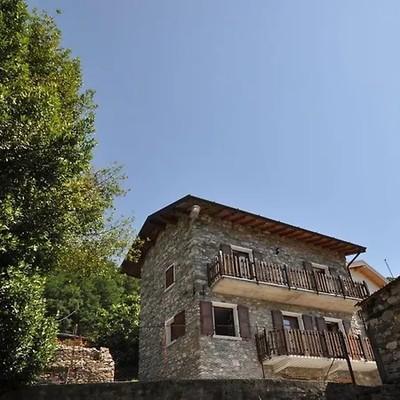 Holiday home Federica's *